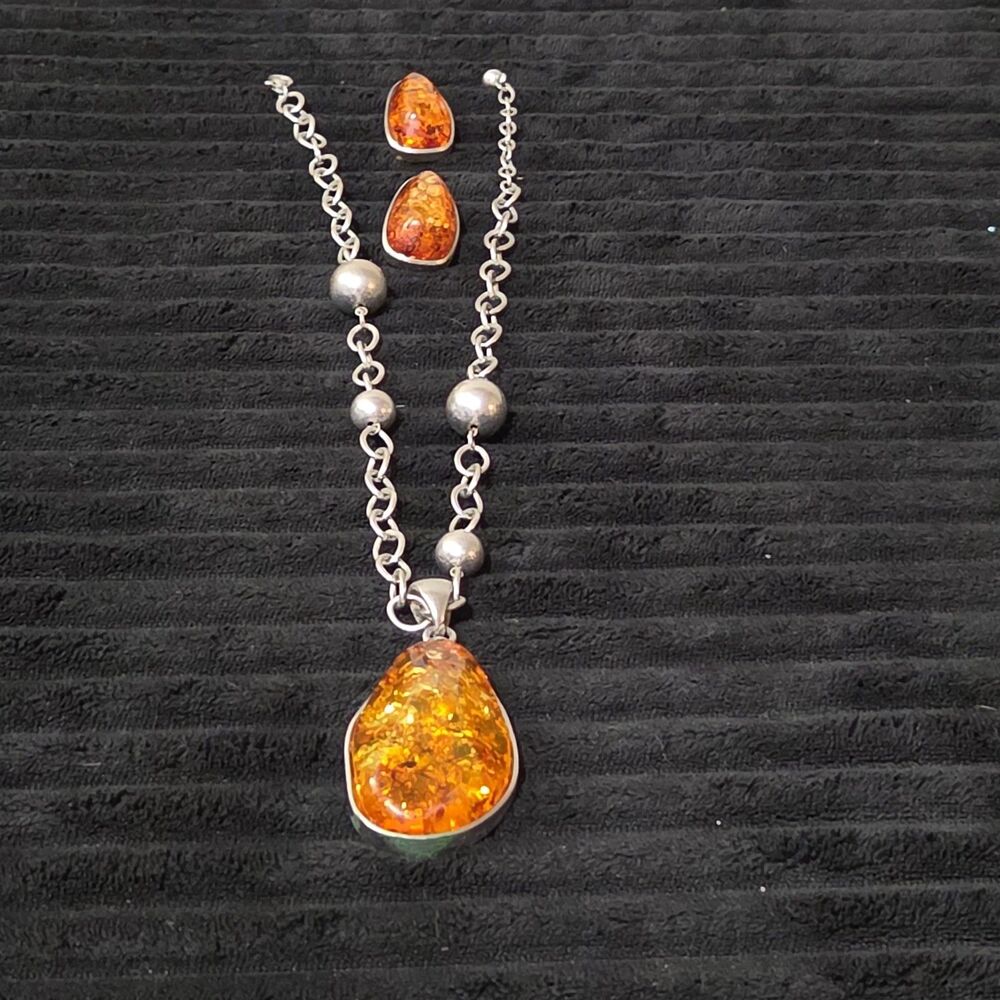 Vintage Faux Amber Necklace Clip On Earrings Set Silver Tone Teardrop Shimmer - Picture 15 of 16